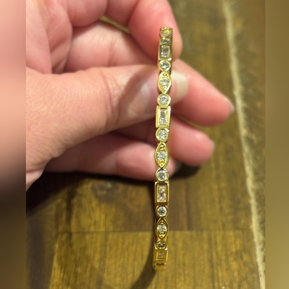 Gold With White Gems Bracelet NEW! - Picture 11 of 17